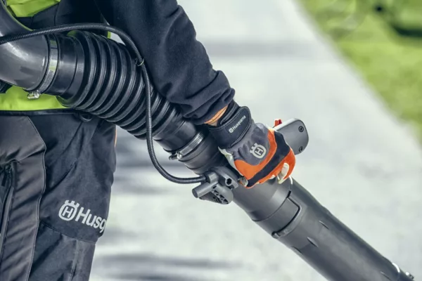 Husqvarna Rückentragbares Benzin Laubblasgerät 570BTS - Modell 2025 – Bild 2