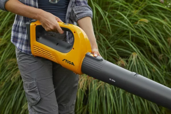 Stiga Akku Laubbläser BL 100 e Kit 20 V - mit Akku und Ladegerät - Modell 2025 – Bild 14